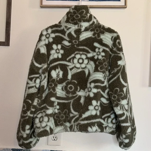 American Eagle “This Feels Seriously Huggable” Full-Zip Fleece Jacket, Size XS/S - Picture 3 of 15